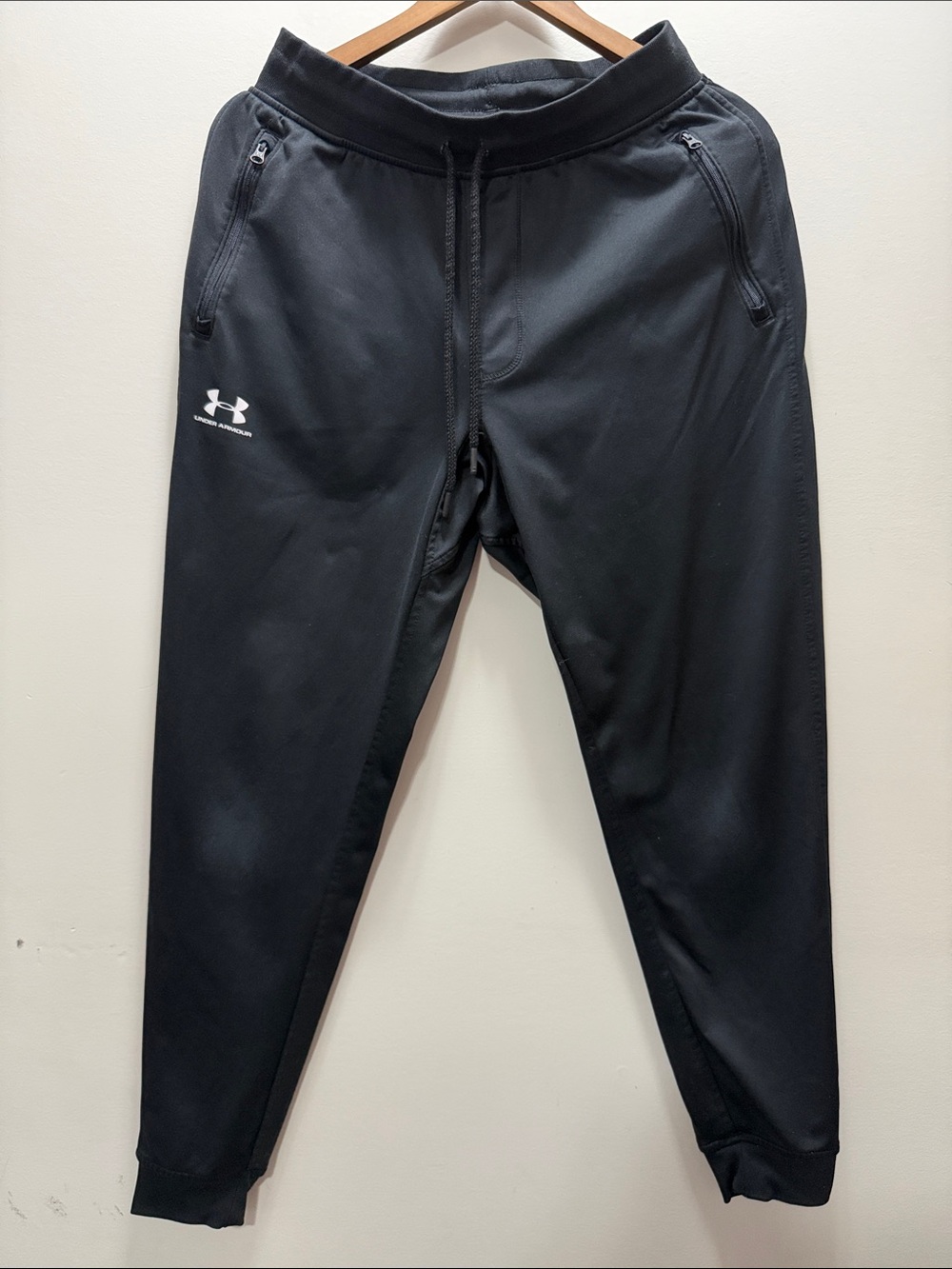 Under Armour Men’s Black Performance Jogger Pants Size M/